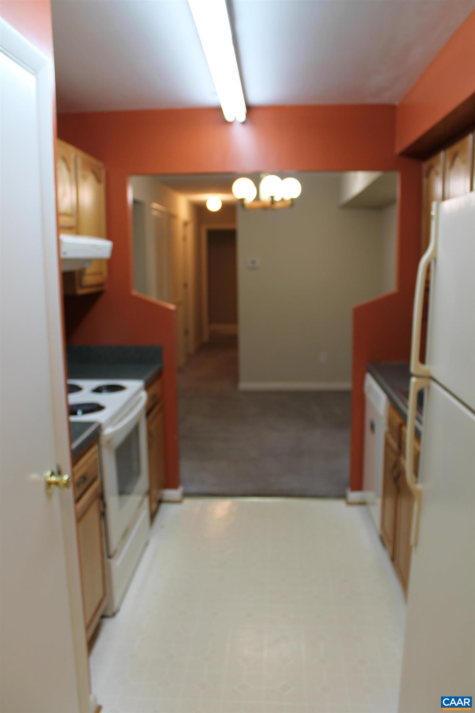 117 Turtle Creek Road, Unit 7 Charlottesville, VA 22901 - Photo 6 of 23 Gallery Image 6