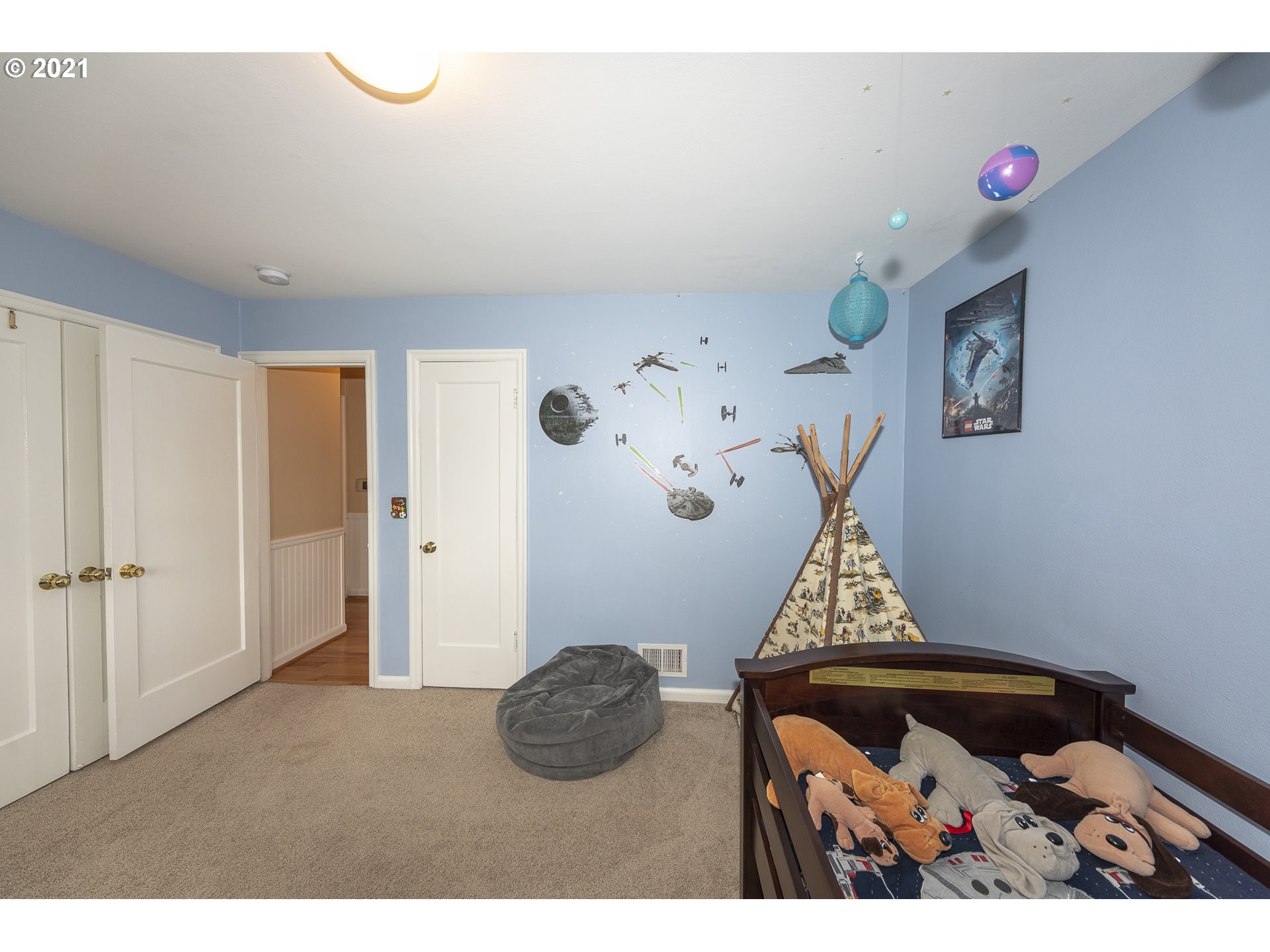 11855 Southwest 12th Street Beaverton, OR 97005 - Photo 12 of 21 Gallery Image 12