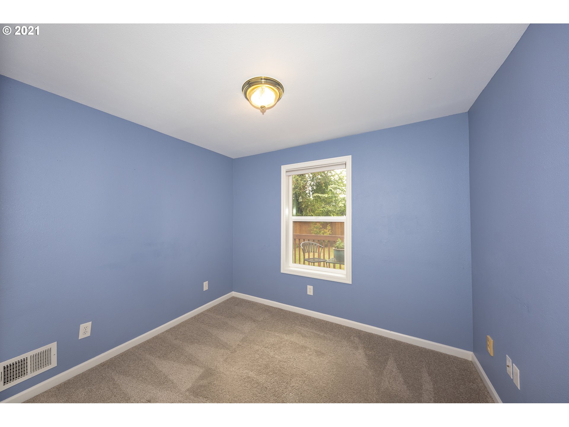 11855 Southwest 12th Street Beaverton, OR 97005 - Photo 13 of 21 Gallery Image 13