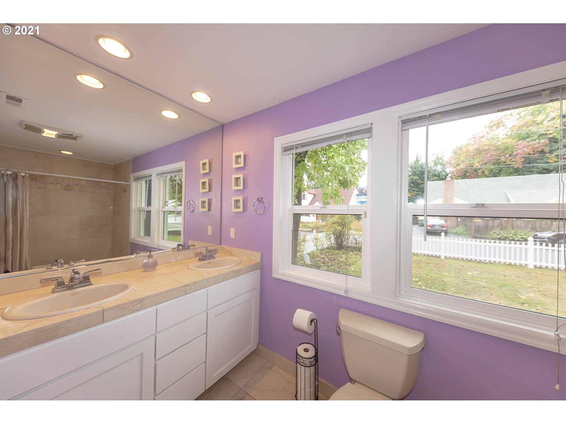 11855 Southwest 12th Street Beaverton, OR 97005 - Photo 16 of 21 Gallery Image 16