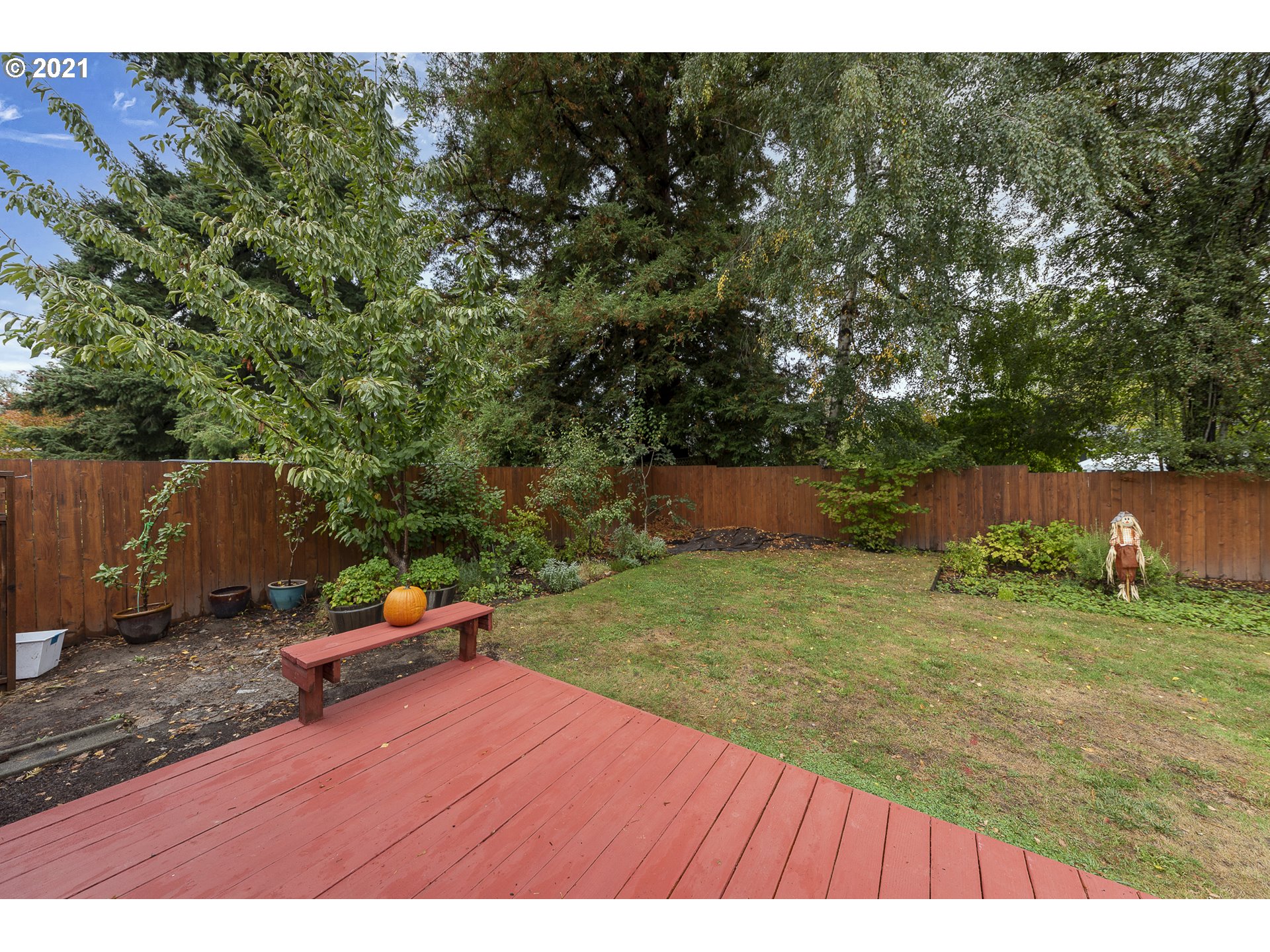 11855 Southwest 12th Street Beaverton, OR 97005 - Photo 19 of 21 Gallery Image 19