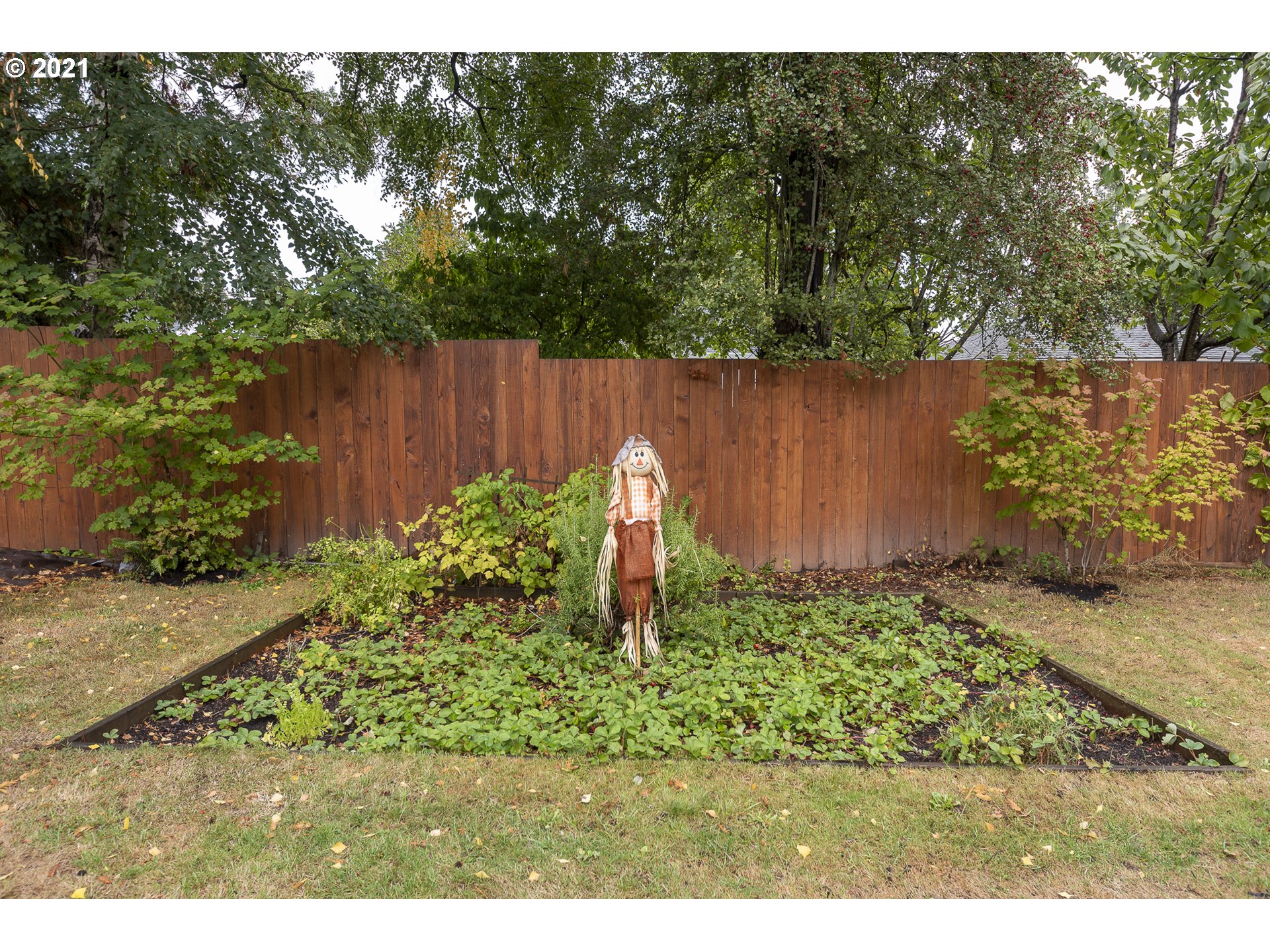 11855 Southwest 12th Street Beaverton, OR 97005 - Photo 20 of 21 Gallery Image 20