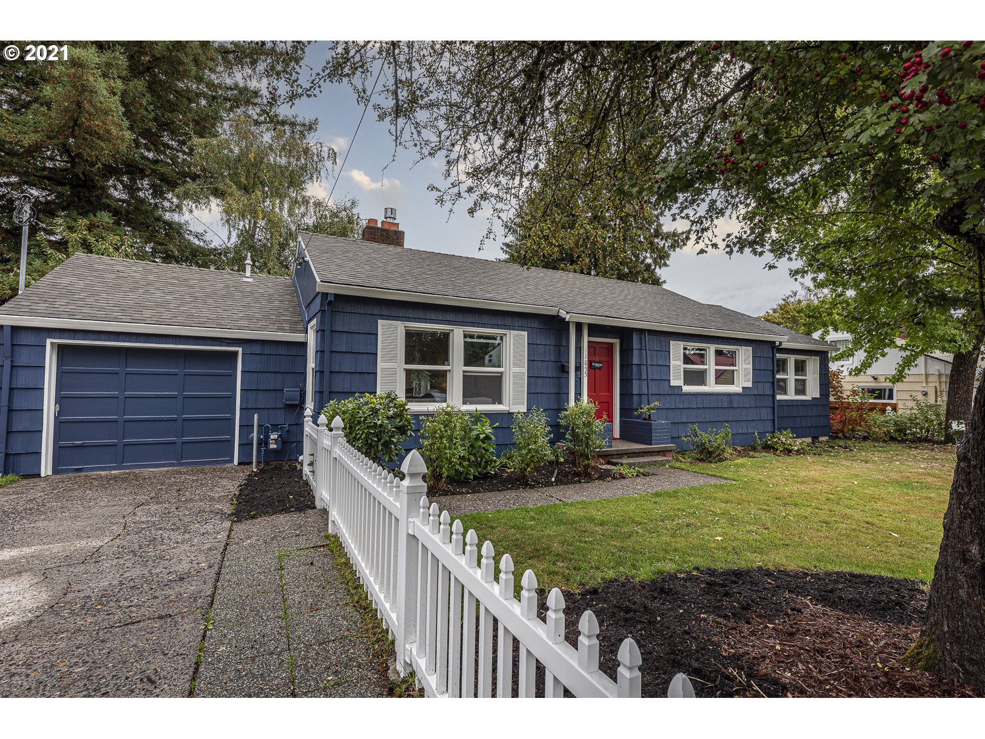 11855 Southwest 12th Street Beaverton, OR 97005 - Photo 3 of 21 Gallery Image 3