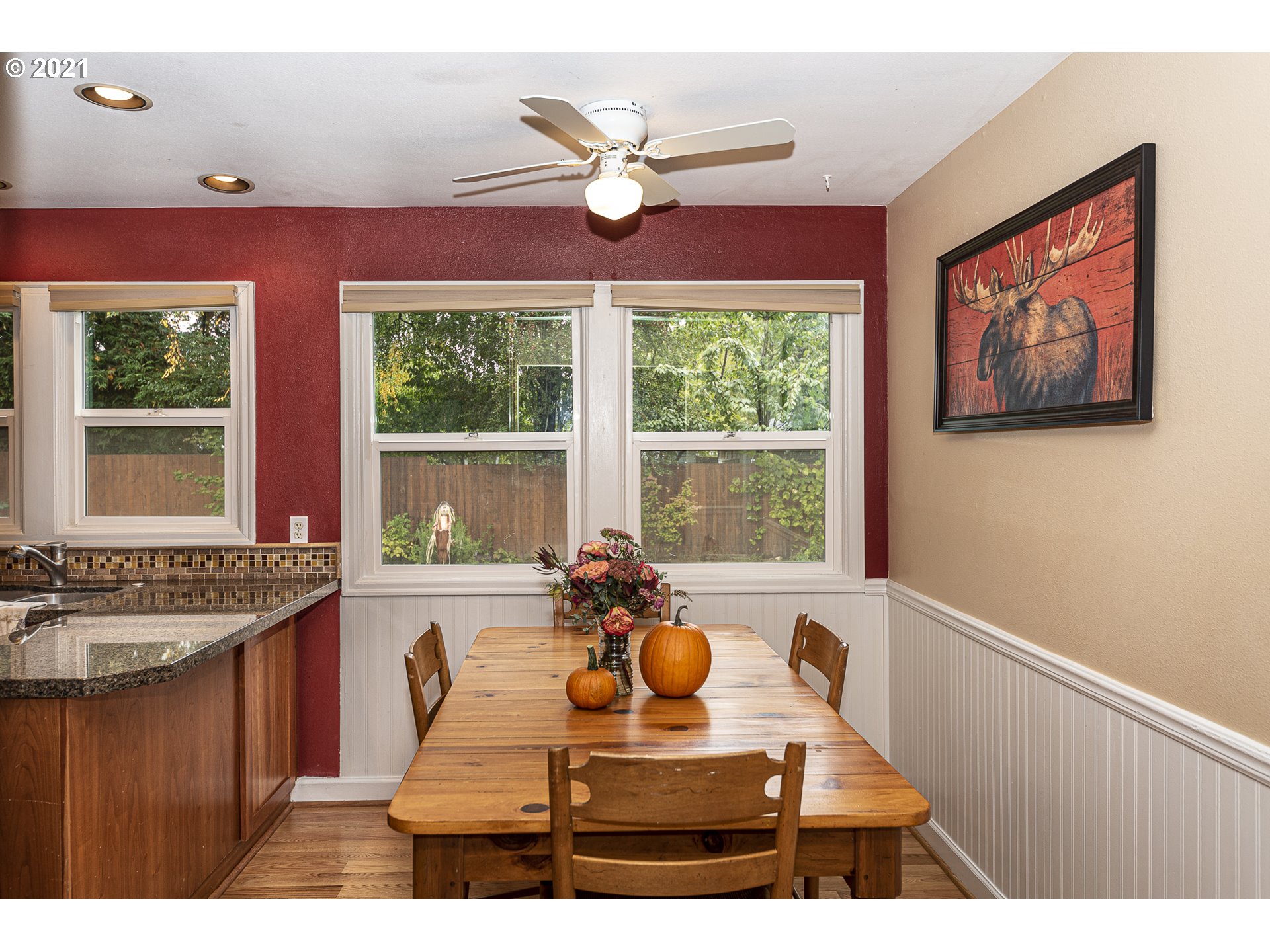 11855 Southwest 12th Street Beaverton, OR 97005 - Photo 7 of 21 Gallery Image 7