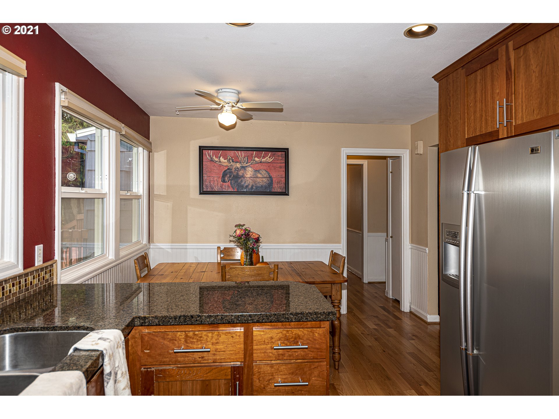 11855 Southwest 12th Street Beaverton, OR 97005 - Photo 9 of 21 Gallery Image 9