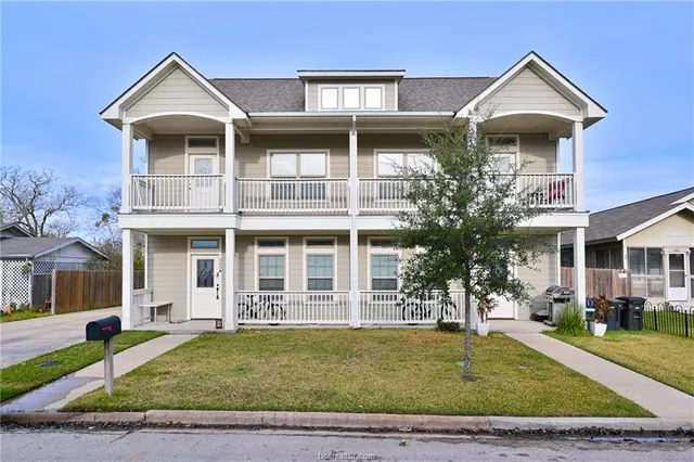 $3,575 | 405 A Ash Street, Unit CS, College Station, TX 77840