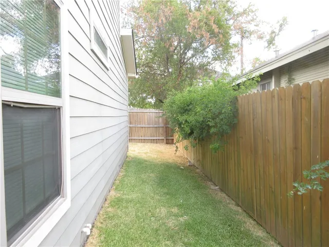 $3,575 | 405 A Ash Street, Unit CS, College Station, TX 77840