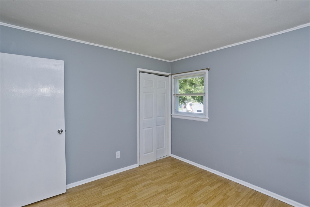 101 Old Farm Road Springfield, MA 01119 - Photo 17 of 33