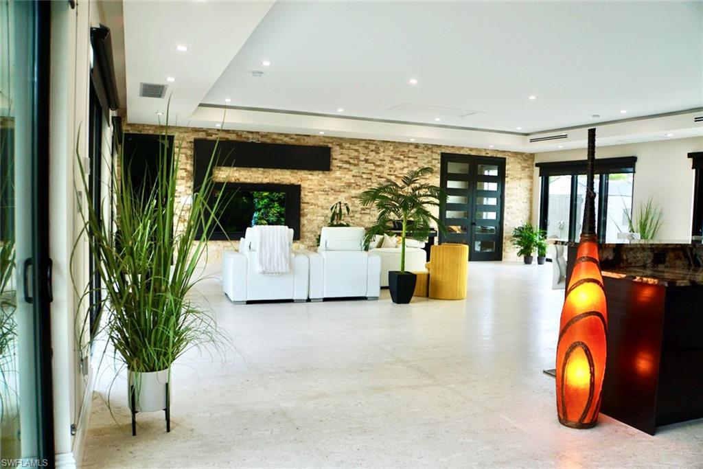 1391 Oakes Boulevard Naples, FL 34119 - Photo 21 of 43 View of building lobby