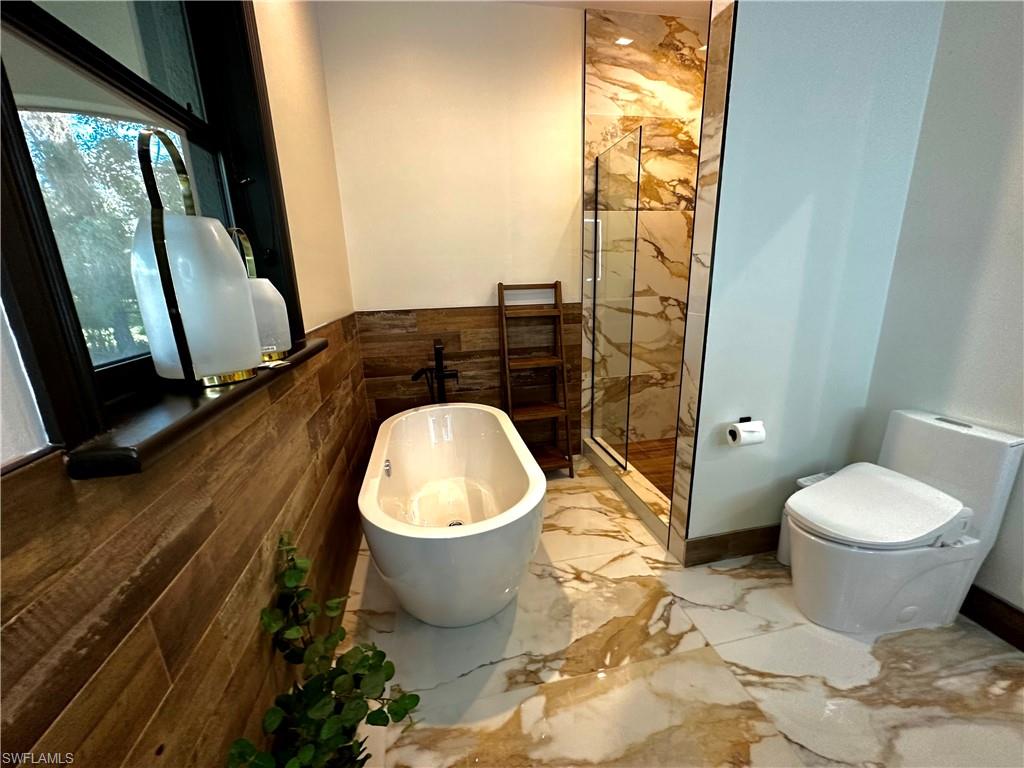 1391 Oakes Boulevard Naples, FL 34119 - Photo 30 of 43 Master Bathroom