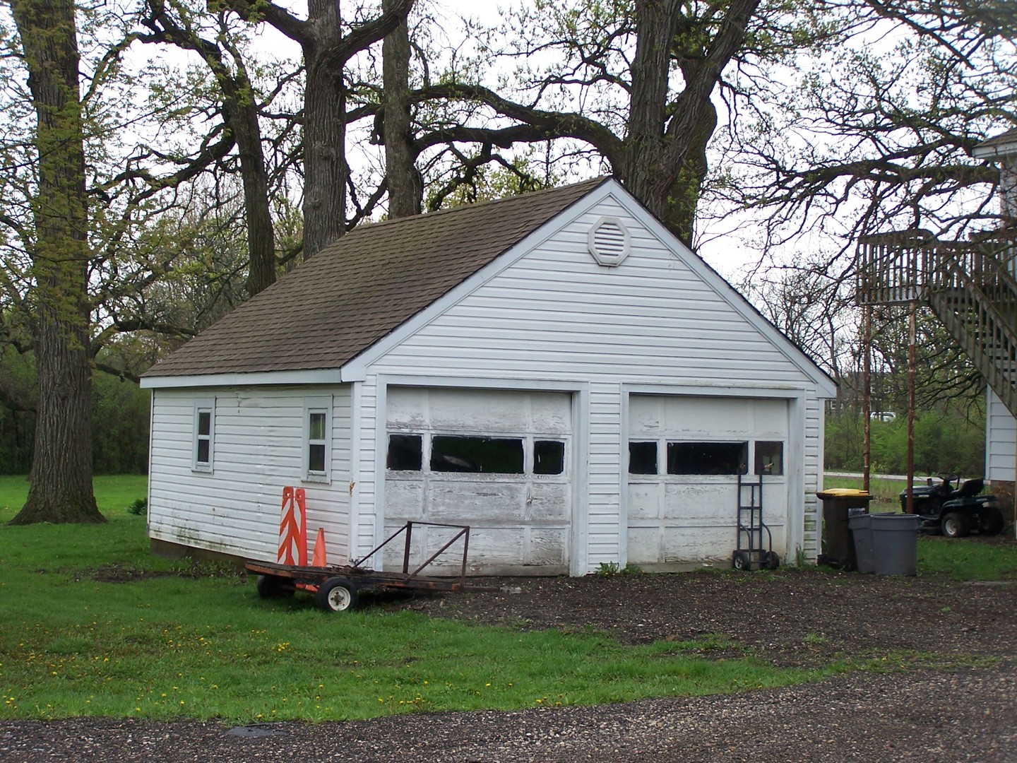 13810 Davis Road Woodstock, IL 60098 - Photo 7 of 13 a front view of a house with a yard
