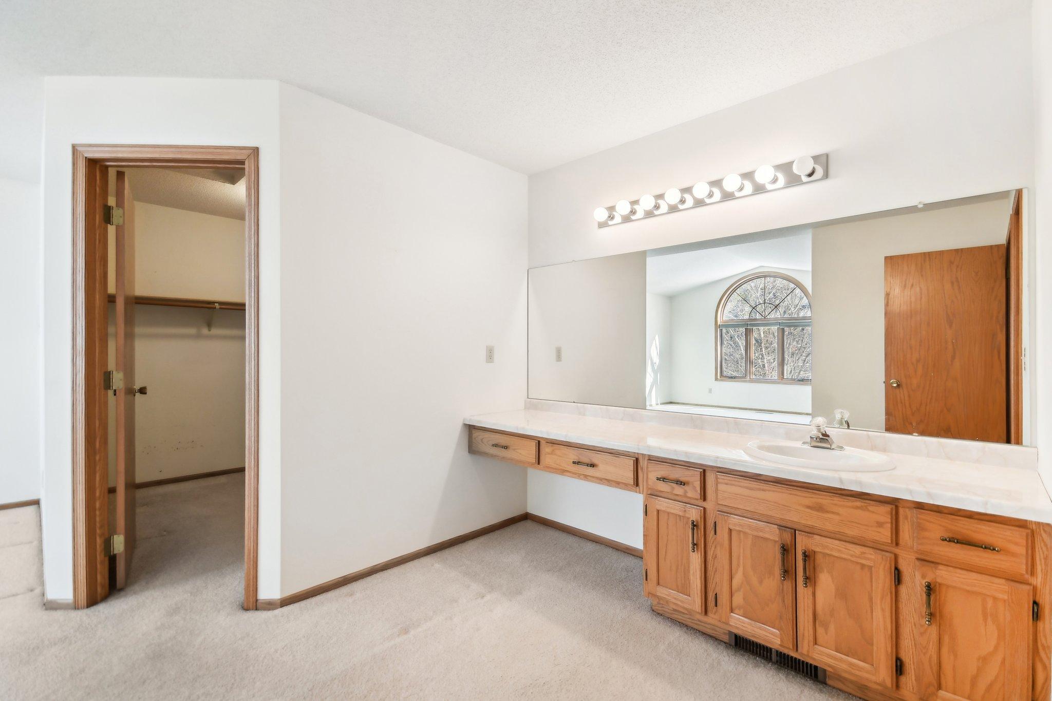 2513 Sumac Ridge White Bear Lake, MN 55110 - Photo 22 of 44 Gallery Image 22
