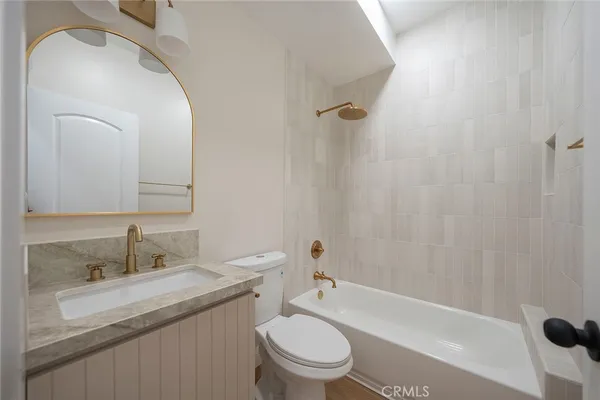 $2,600 | 1822 East 2nd, Unit 6, Long Beach, CA 90802