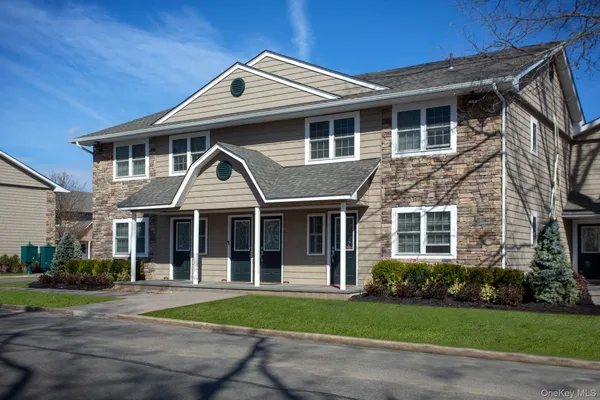 $2,500 | 429 Terrace Road, Unit T11429, Bayport, NY 11705