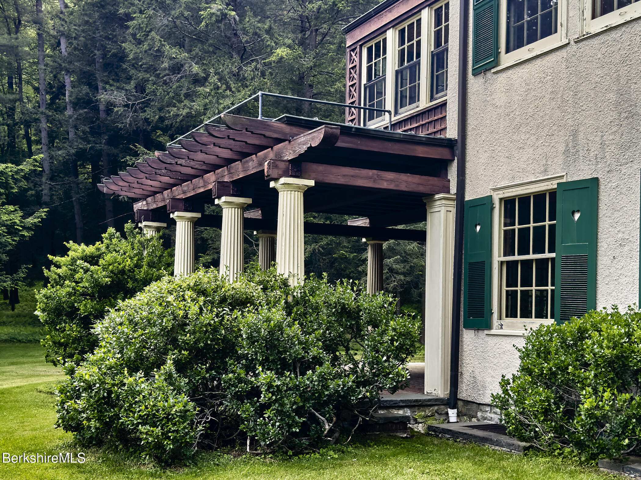 319 Under Mountain Road Lenox, MA 01240 - Photo 50 of 57 51