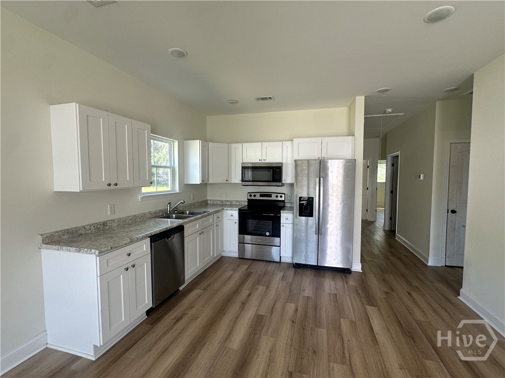 373 Carter Road, Unit B Allenhurst, GA 31301 - Photo 4 of 15