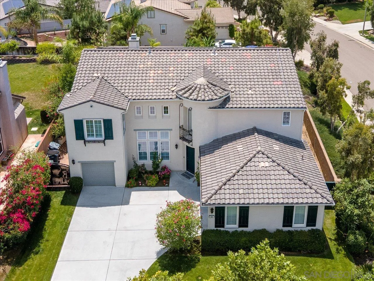 565 Hidden Trails Road Escondido, CA 92027 - Photo 45 of 52 an aerial view of a house