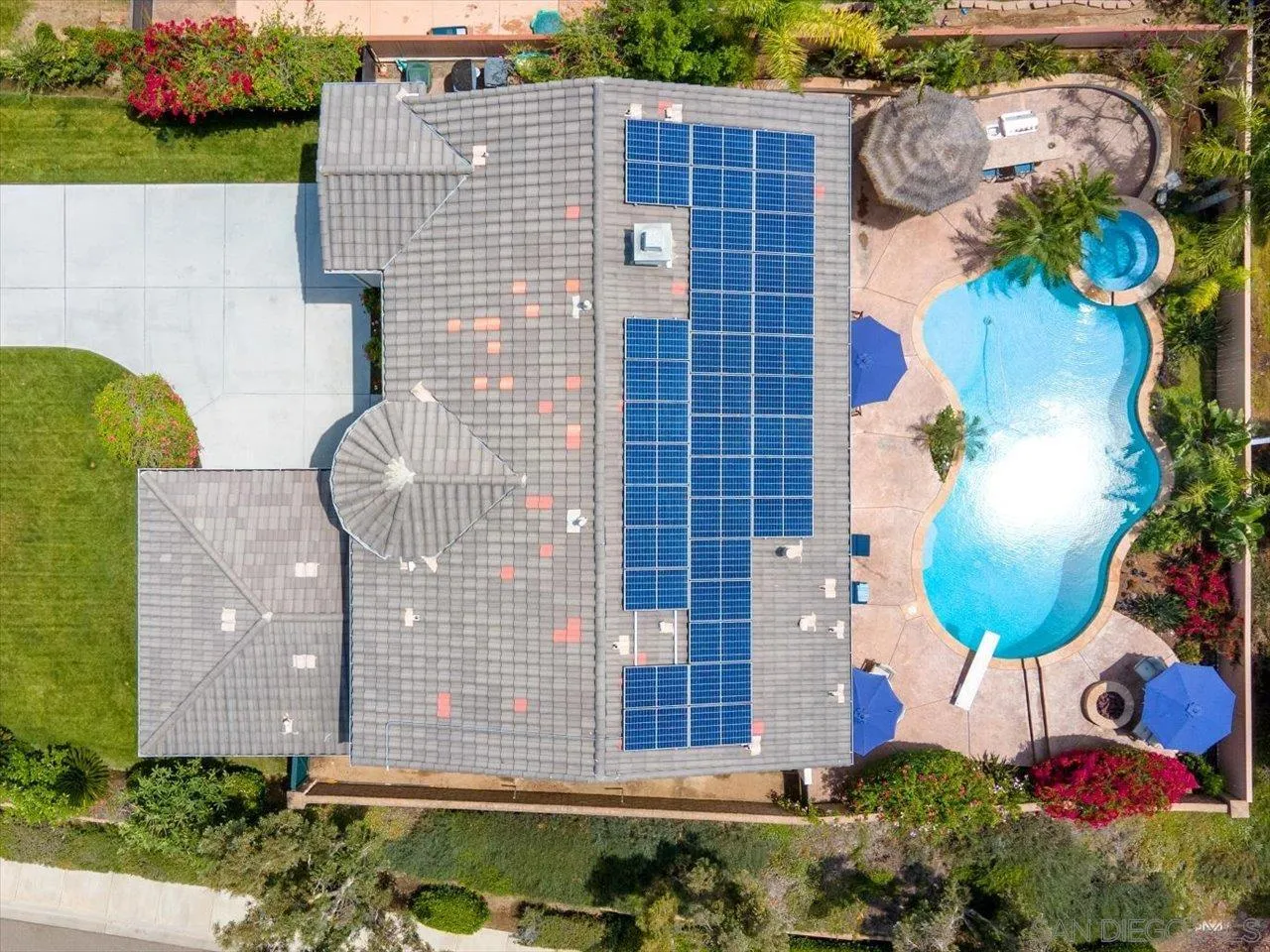 565 Hidden Trails Road Escondido, CA 92027 - Photo 46 of 52 a aerial view of a house