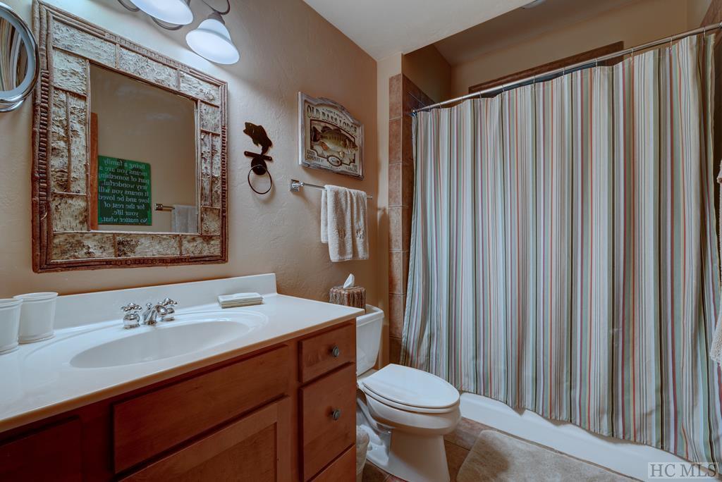 143 Running Fox Road Sapphire, NC 28774 - Photo 32 of 38 Gallery Image 32