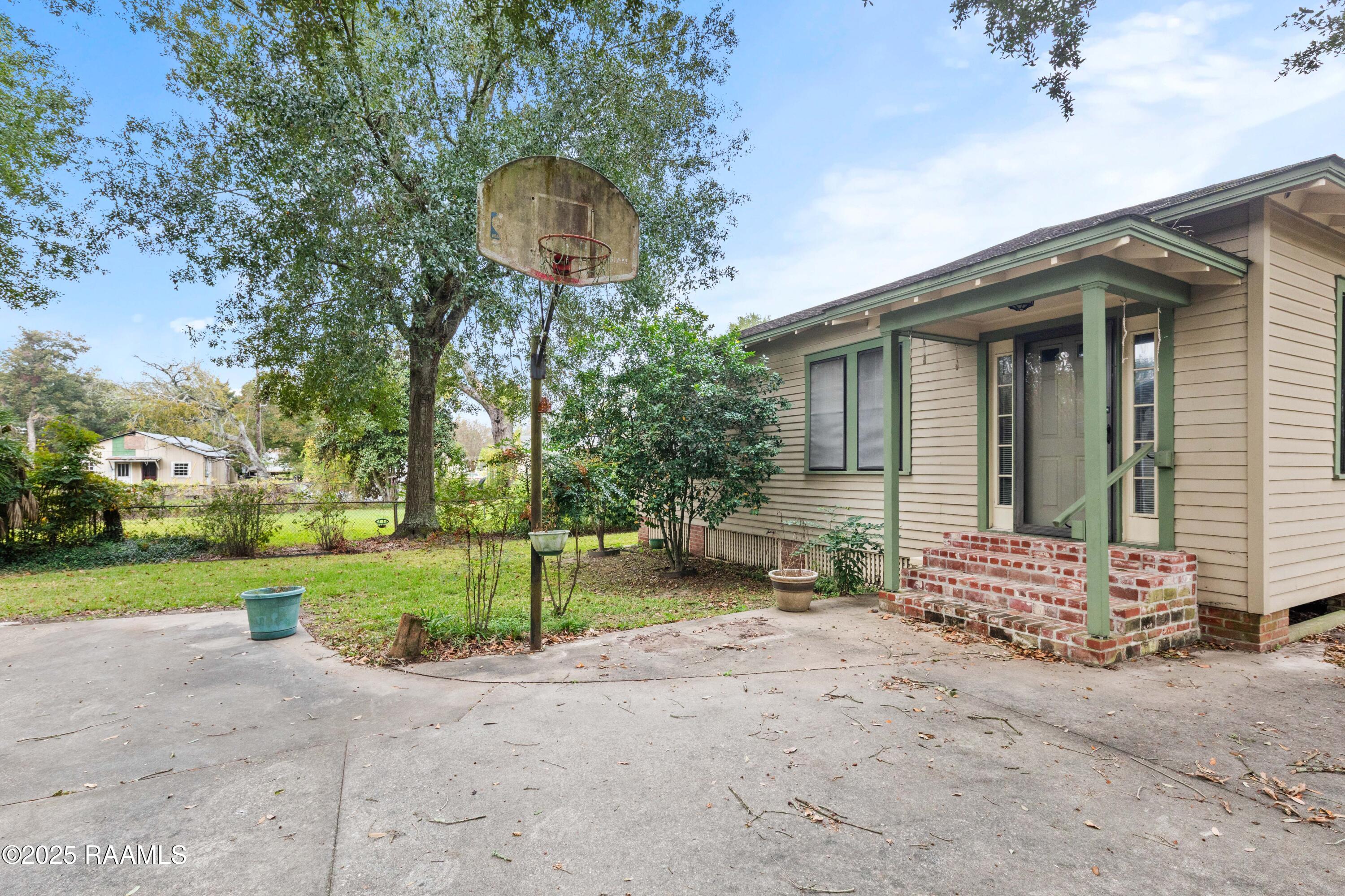 243 West Grolee Street Opelousas, LA 70570 - Photo 10 of 46 243WGrolee-10