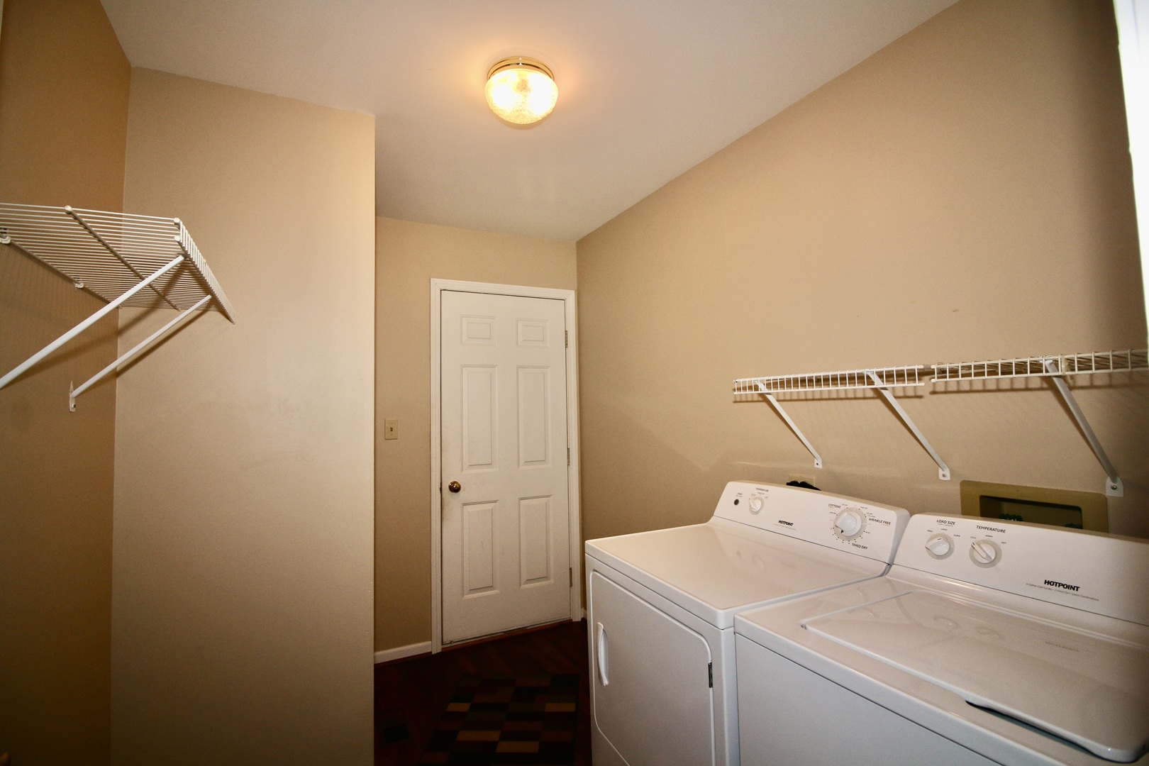 19213 Weber Road Mokena, IL 60448 - Photo 24 of 36 a utility room with dryer and washer