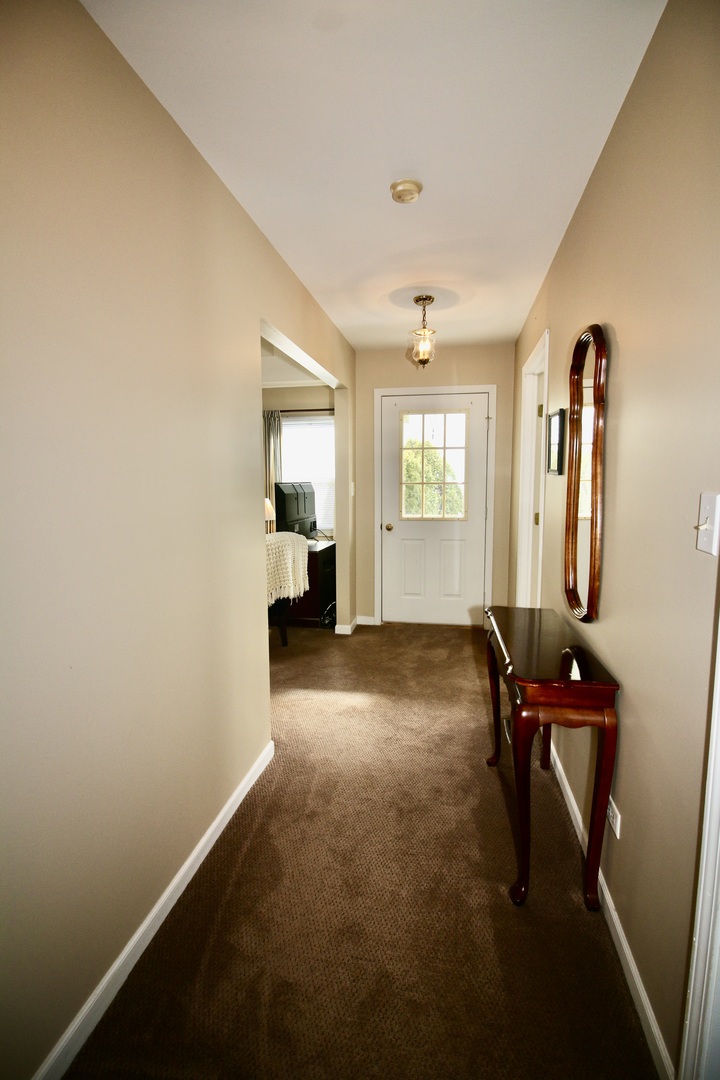 19213 Weber Road Mokena, IL 60448 - Photo 26 of 36 an empty room with windows