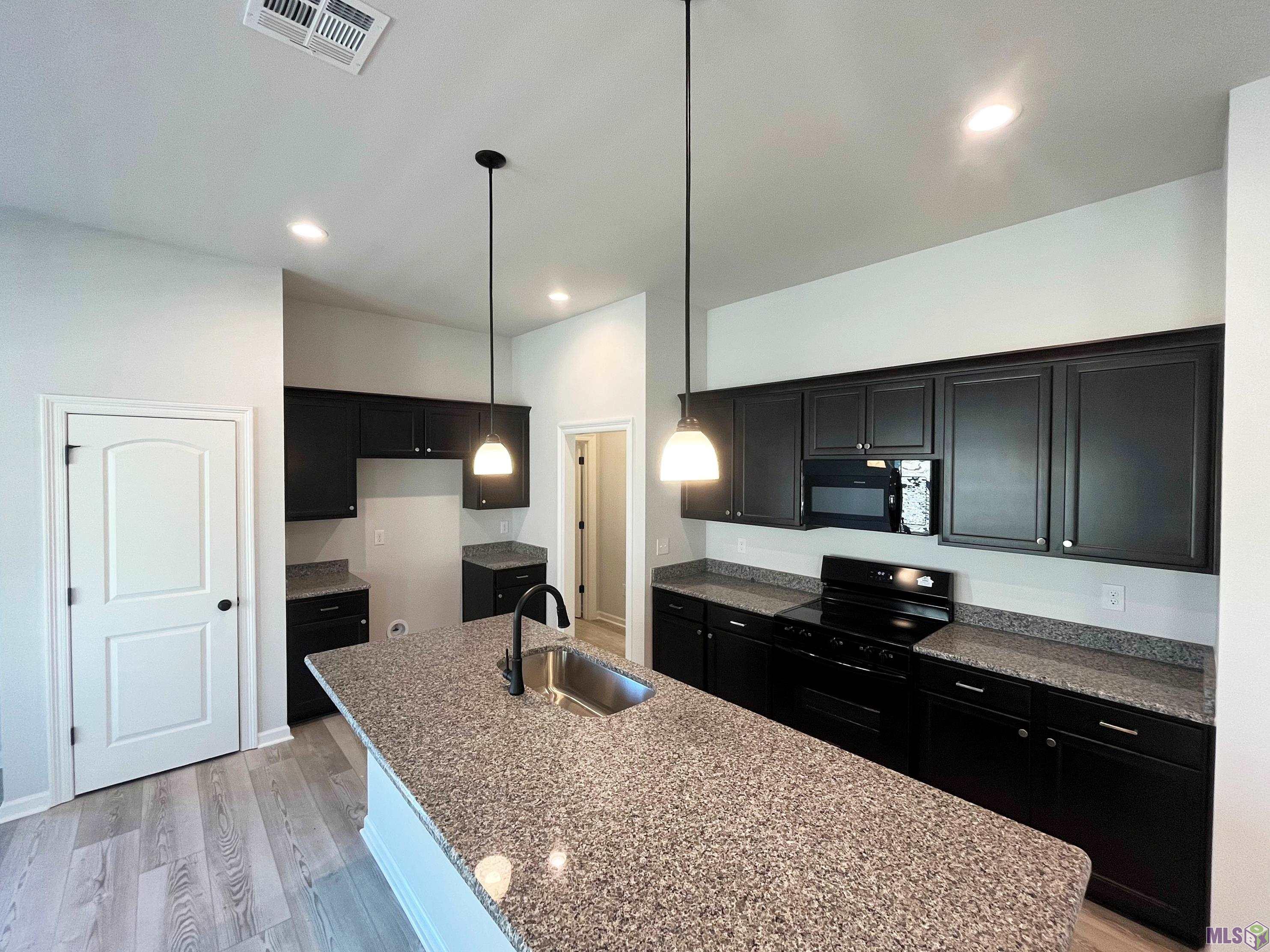 2158 Sherri's Way Port Port Allen, LA 70767 - Photo 5 of 19