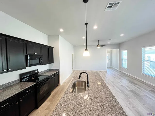 $248,410 | 2158 Sherri's Way Port, Port Allen, LA 70767