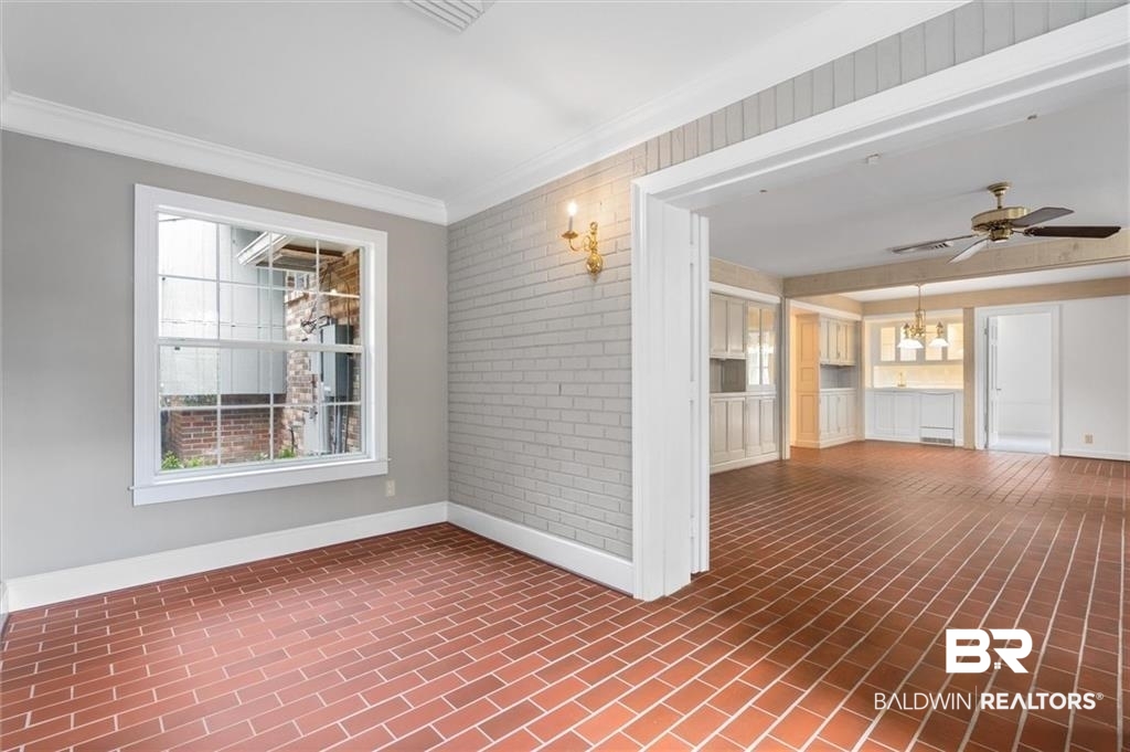 524 East Spring Park Drive Mobile, AL 36608 - Photo 12 of 34