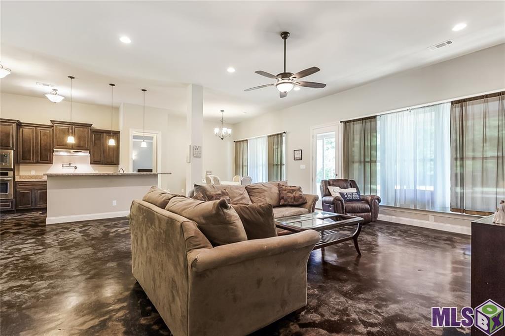 29209 Berry Todd Road Lacombe, LA 70445 - Photo 4 of 5 Gallery Image 4