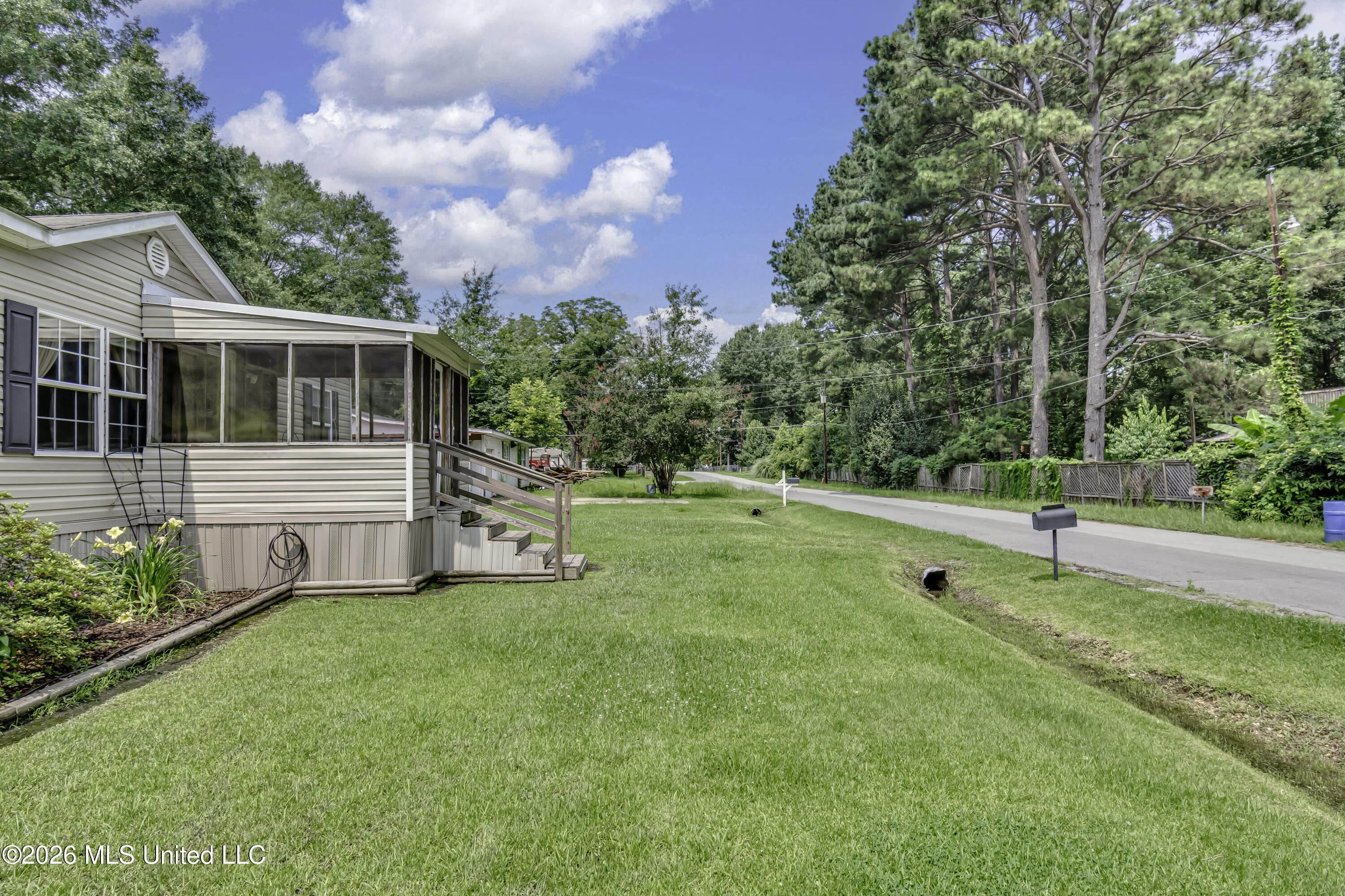 180 Mt Repose Florence, MS 39073 - Photo 6 of 55 180 Mt Repose St--8