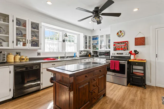 $879,000 | 527 Pool Street, Biddeford, ME 04005