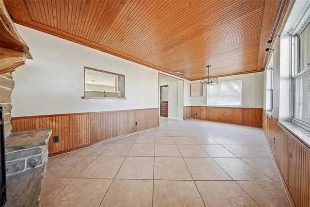 $2,550 | 11373 62nd Avenue, Seminole, FL 33772