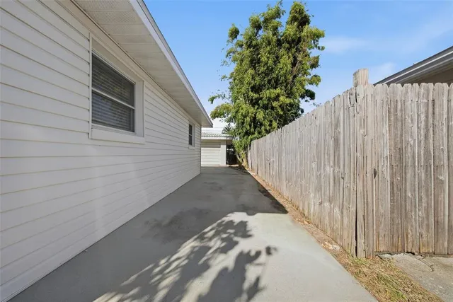 $2,550 | 11373 62nd Avenue, Seminole, FL 33772