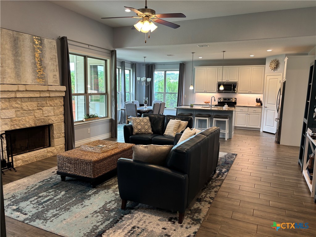 192 Yucca Drive Spring Branch, TX 78070 - Photo 4 of 25