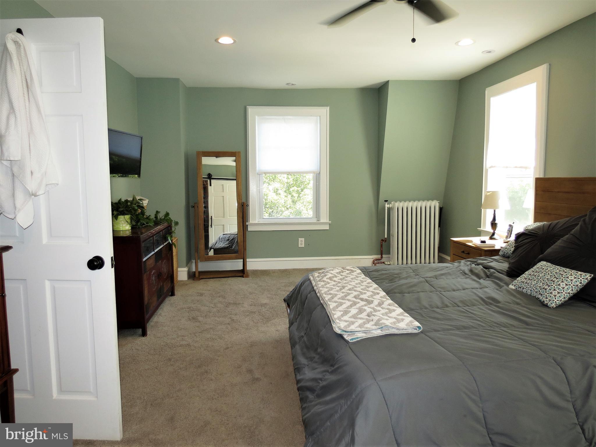 302 Amherst Road Audubon, NJ 08106 - Photo 14 of 26 Master Bedroom