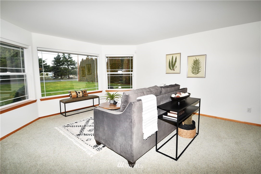 341 West Pole Road Lynden, WA 98264 - Photo 14 of 24 a living room with furniture and a large window