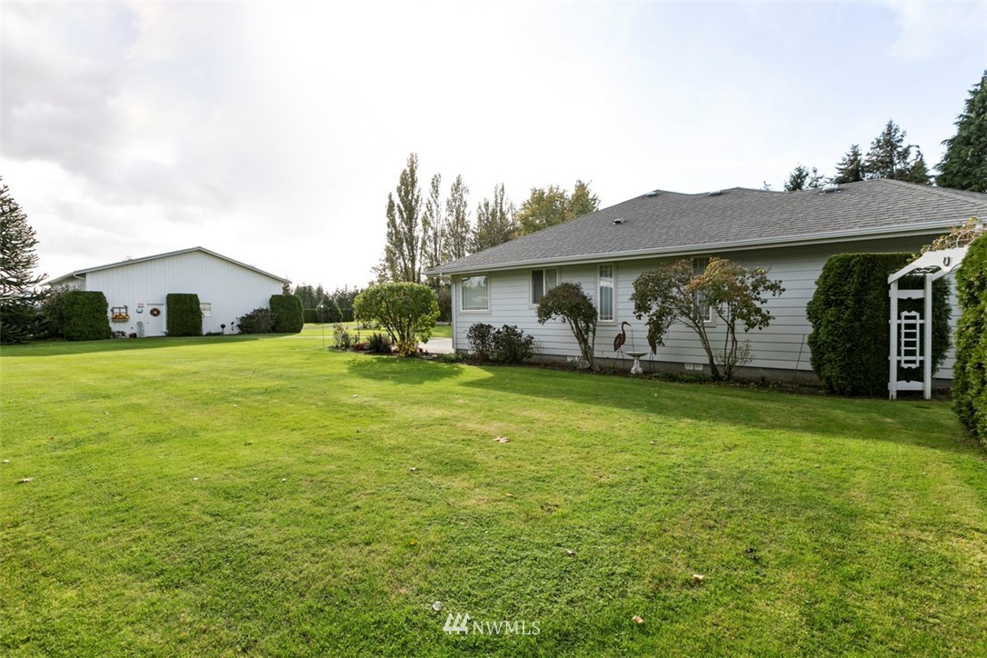 341 West Pole Road Lynden, WA 98264 - Photo 4 of 24 a view of a house with garden