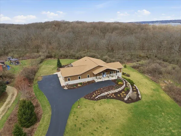 $998,700 | W4293 Meadow Court, Lake Geneva, WI 53147