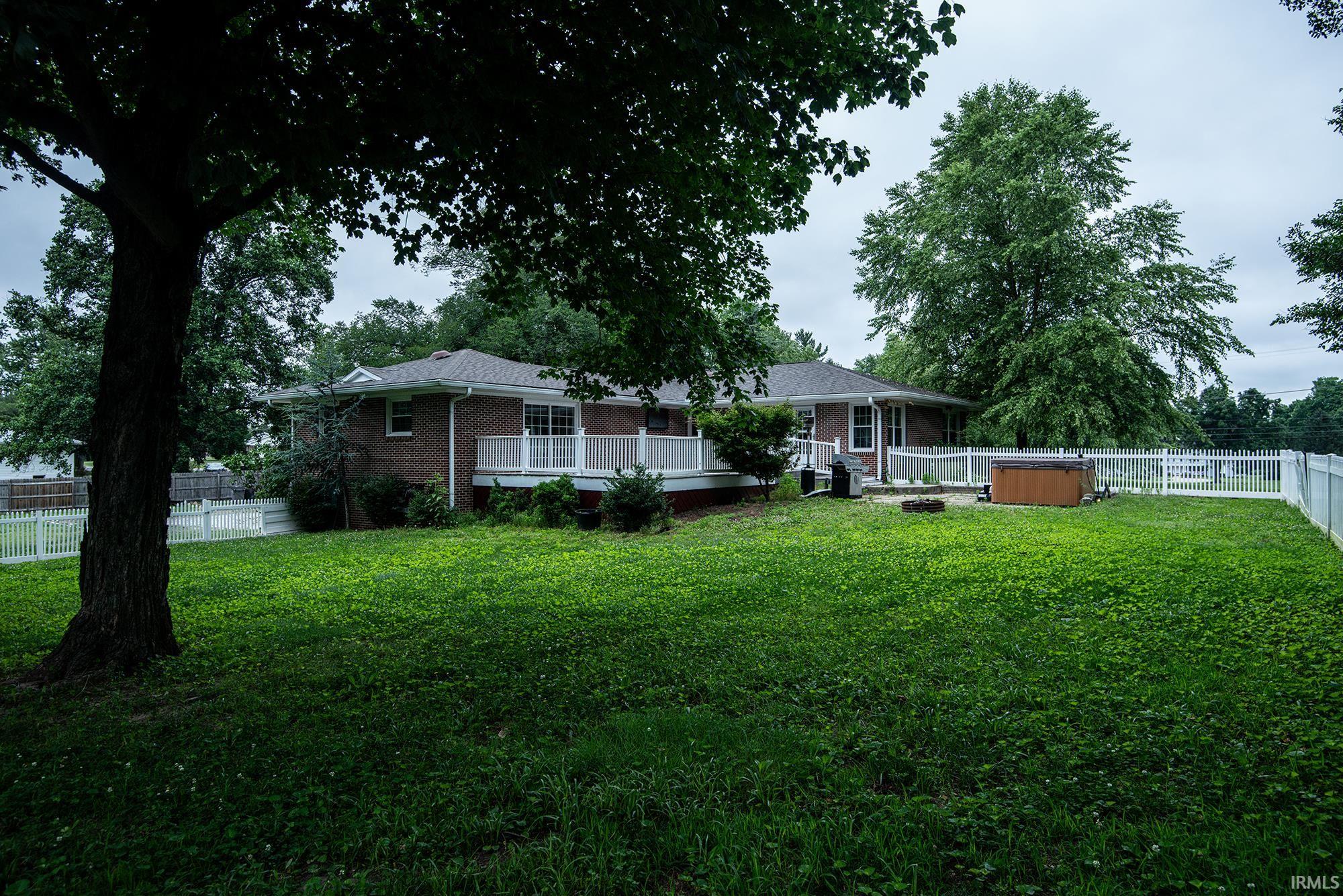 2513 East St Road Vincennes, IN 47591 - Photo 41 of 45