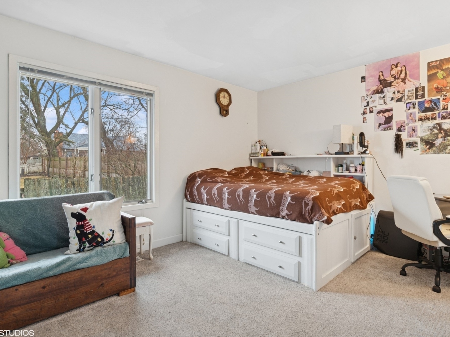 2845 Keystone Road Northbrook, IL 60062 - Photo 17 of 28 a bedroom with a bed and a couch
