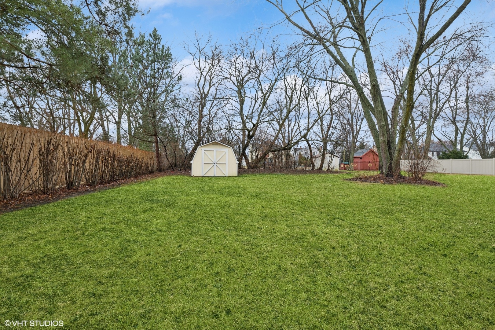 2845 Keystone Road Northbrook, IL 60062 - Photo 25 of 28 a view of a garden with large trees