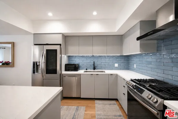 $4,895 | 1515 South Holt Avenue, Unit 204, Los Angeles, CA 90035