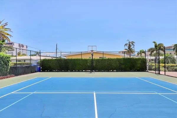 a view of a tennis court