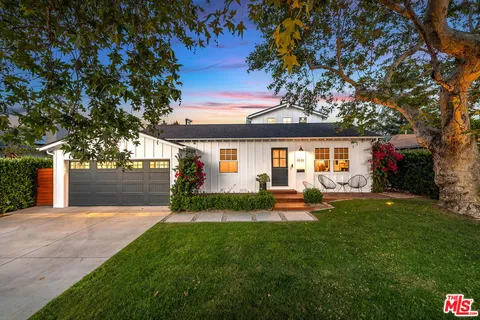$2,495,000 | 4836 Placidia Avenue, Toluca Lake, CA 91601