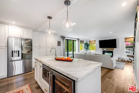 $2,495,000 | 4836 Placidia Avenue, Toluca Lake, CA 91601