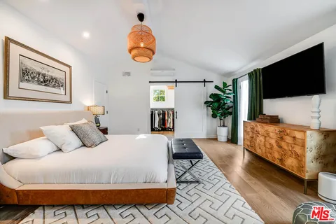 $2,495,000 | 4836 Placidia Avenue, Toluca Lake, CA 91601