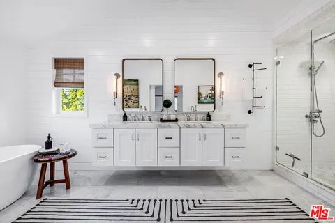 $2,495,000 | 4836 Placidia Avenue, Toluca Lake, CA 91601