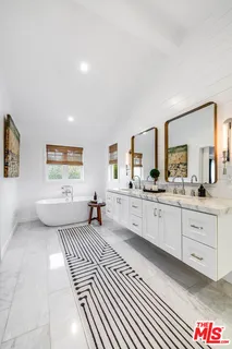 $2,495,000 | 4836 Placidia Avenue, Toluca Lake, CA 91601