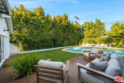 $2,495,000 | 4836 Placidia Avenue, Toluca Lake, CA 91601